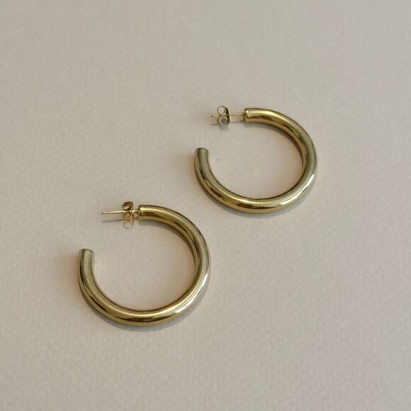 Elegant Gold Hoop Earrings N1332 - Picture 3 of 5